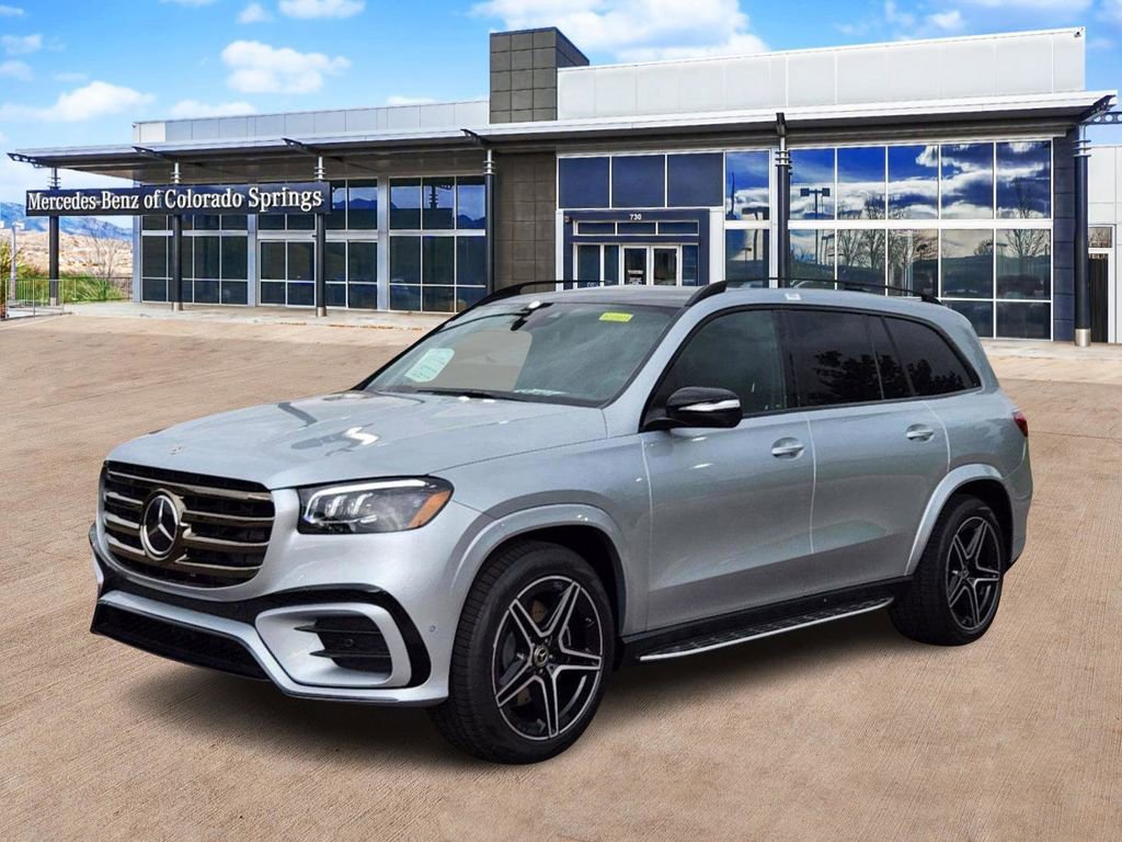 Used 2025 Mercedes-Benz GLS 450 4MATIC image 3