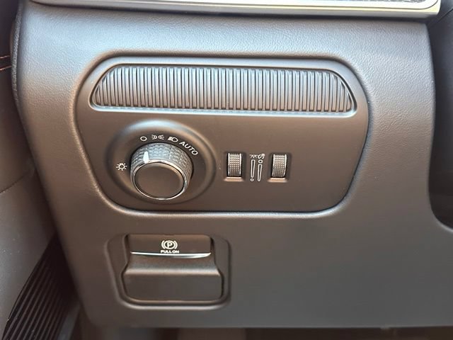 New 2026 Jeep Grand Wagoneer Summit AWD/4WD image 18