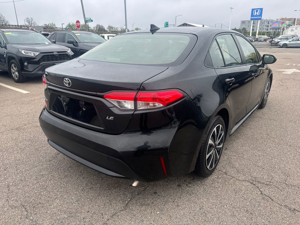 Used 2020 Toyota Corolla LE FWD image 7