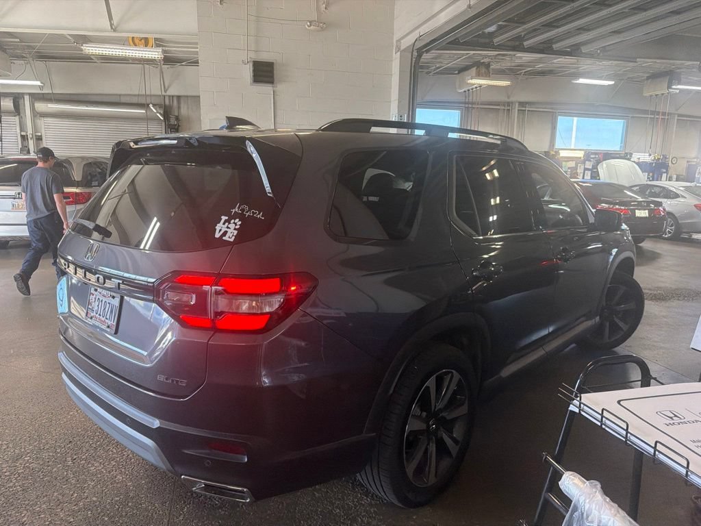 Used 2023 Honda Pilot Elite image 7