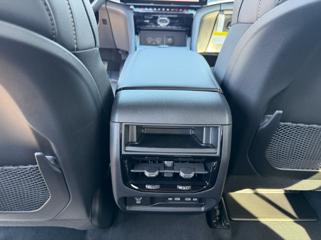 New 2026 Jeep Grand Cherokee Altitude AWD/4WD image 23