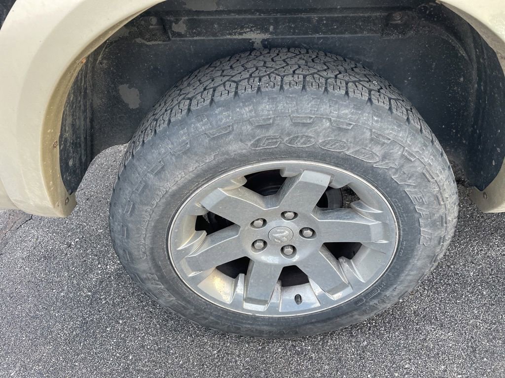 Used 2011 RAM 1500 Laramie w/ Protection Group image 11