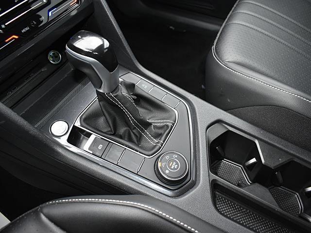 Used 2024 Volkswagen Tiguan SE image 21