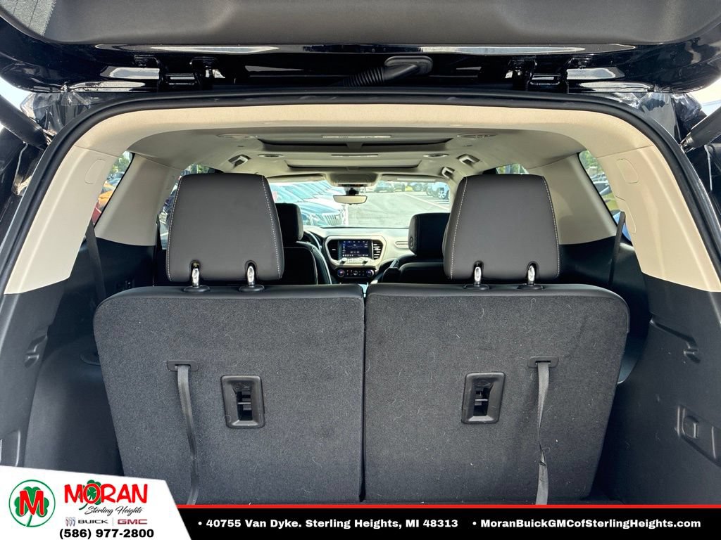 Used 2023 GMC Acadia Denali w/ Denali Ultimate Package AWD/4WD image 6