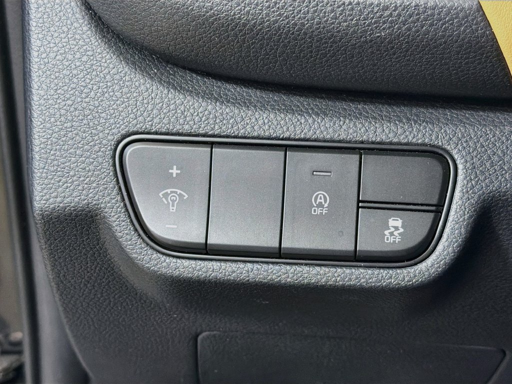Used 2024 Kia Seltos EX FWD image 12