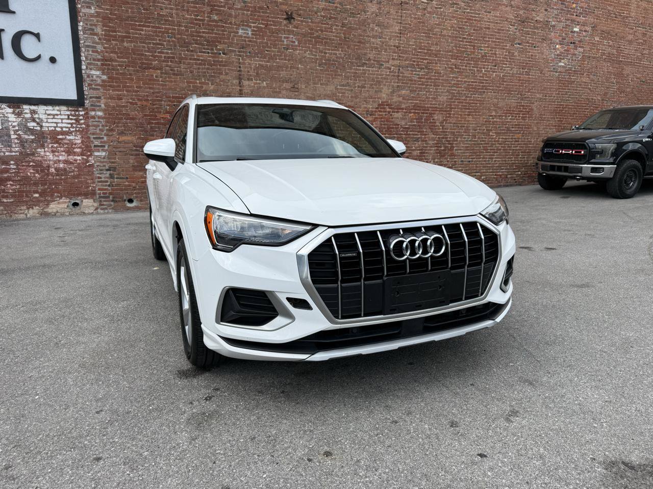 Used 2020 Audi Q3 2.0T Premium AWD/4WD image 2