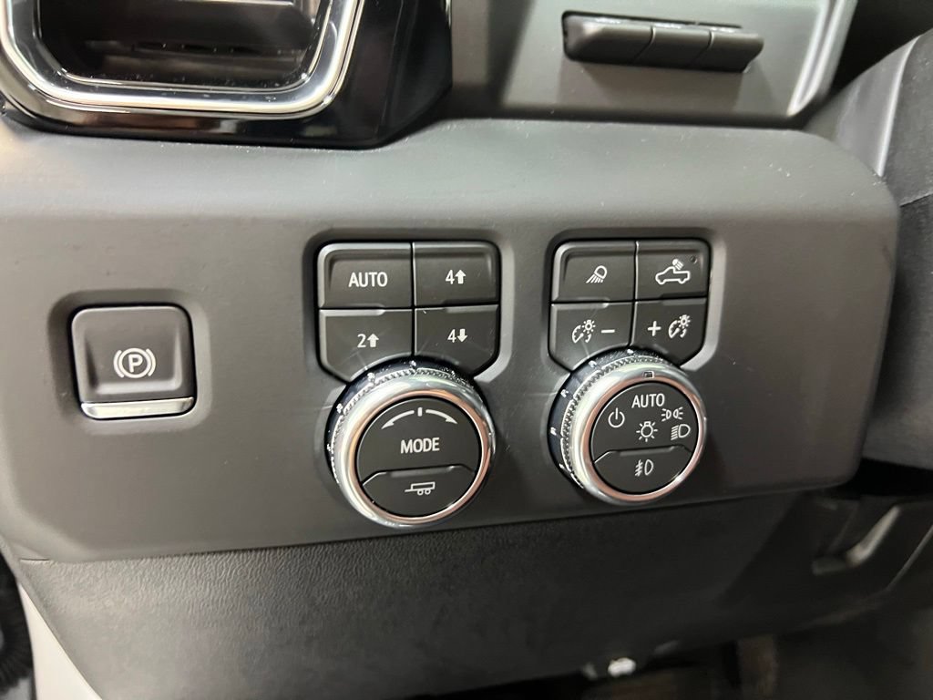 New 2026 GMC Sierra 2500 Denali Ultimate AWD/4WD image 17