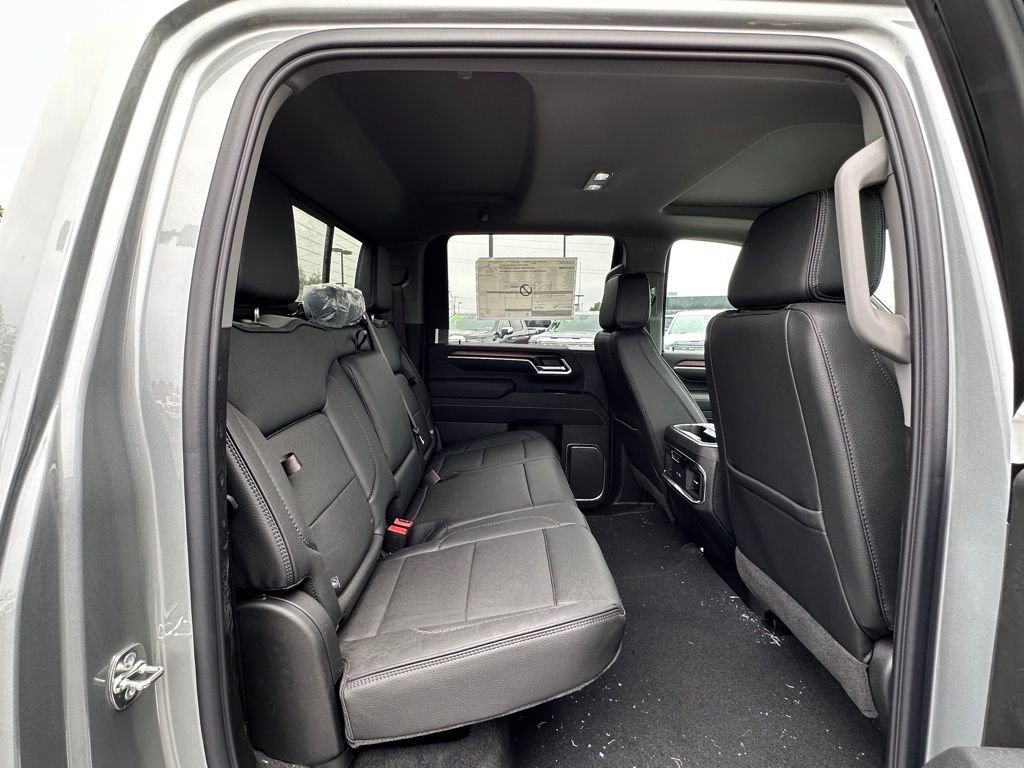 New 2026 GMC Sierra 3500 Denali w/ Denali Reserve Package AWD/4WD image 14