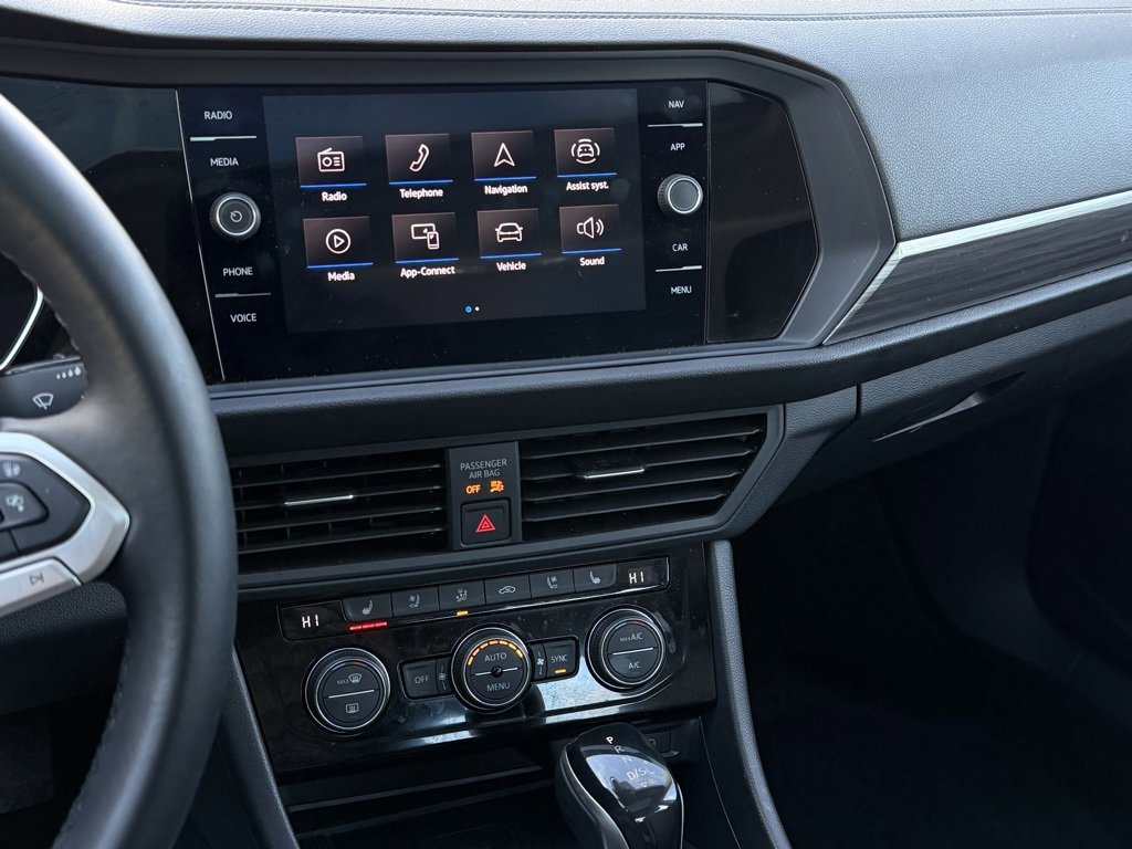 Used 2023 Volkswagen Jetta SEL image 33