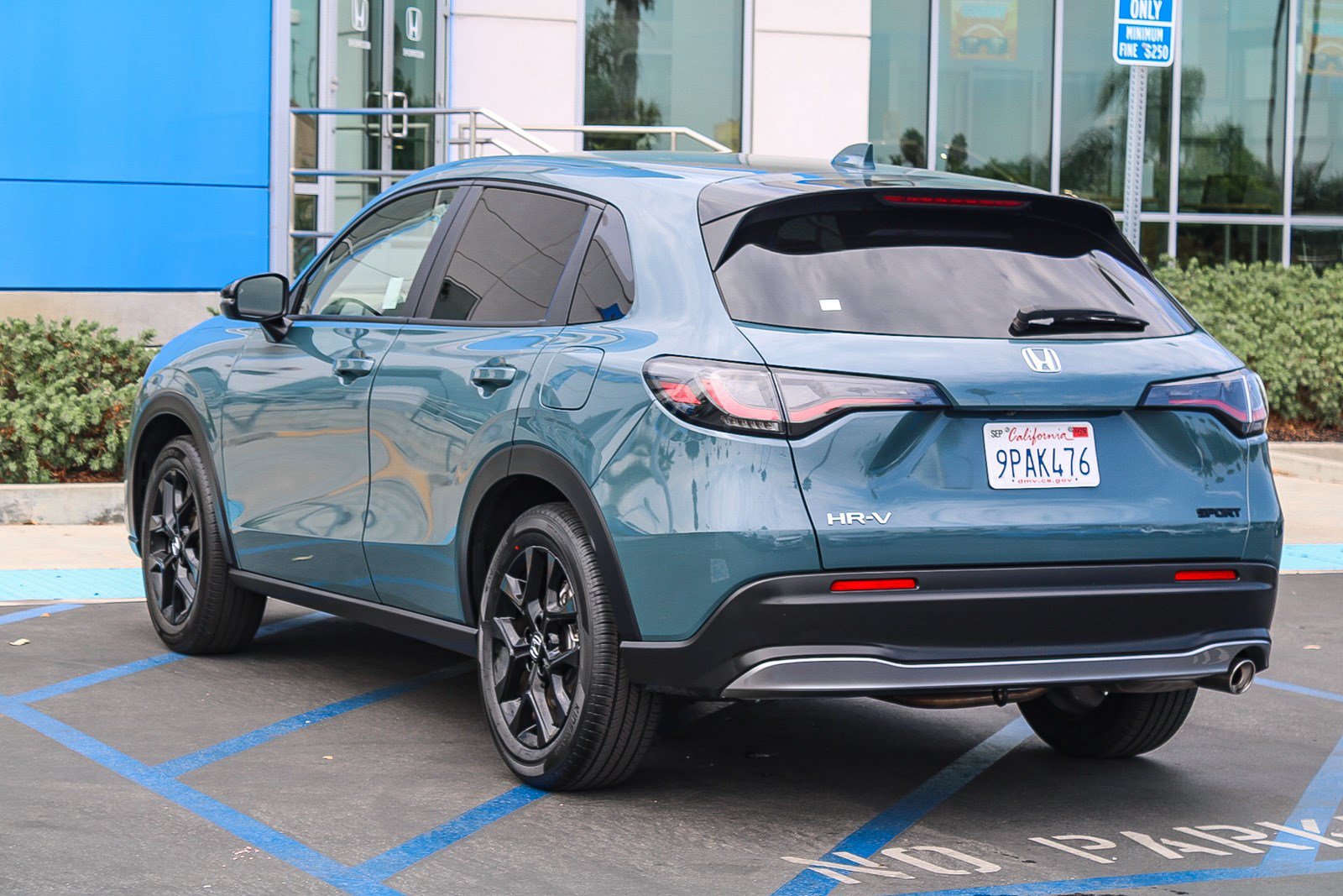 Certified 2025 Honda HR-V Sport image 9