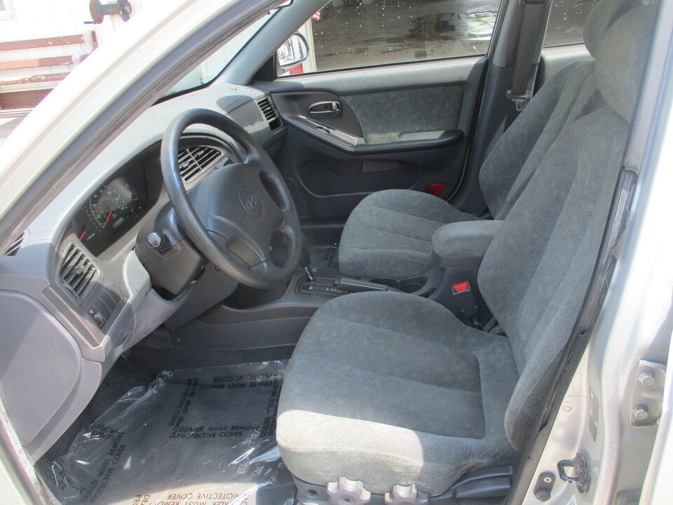 Used 2003 Hyundai Elantra GLS FWD image 26