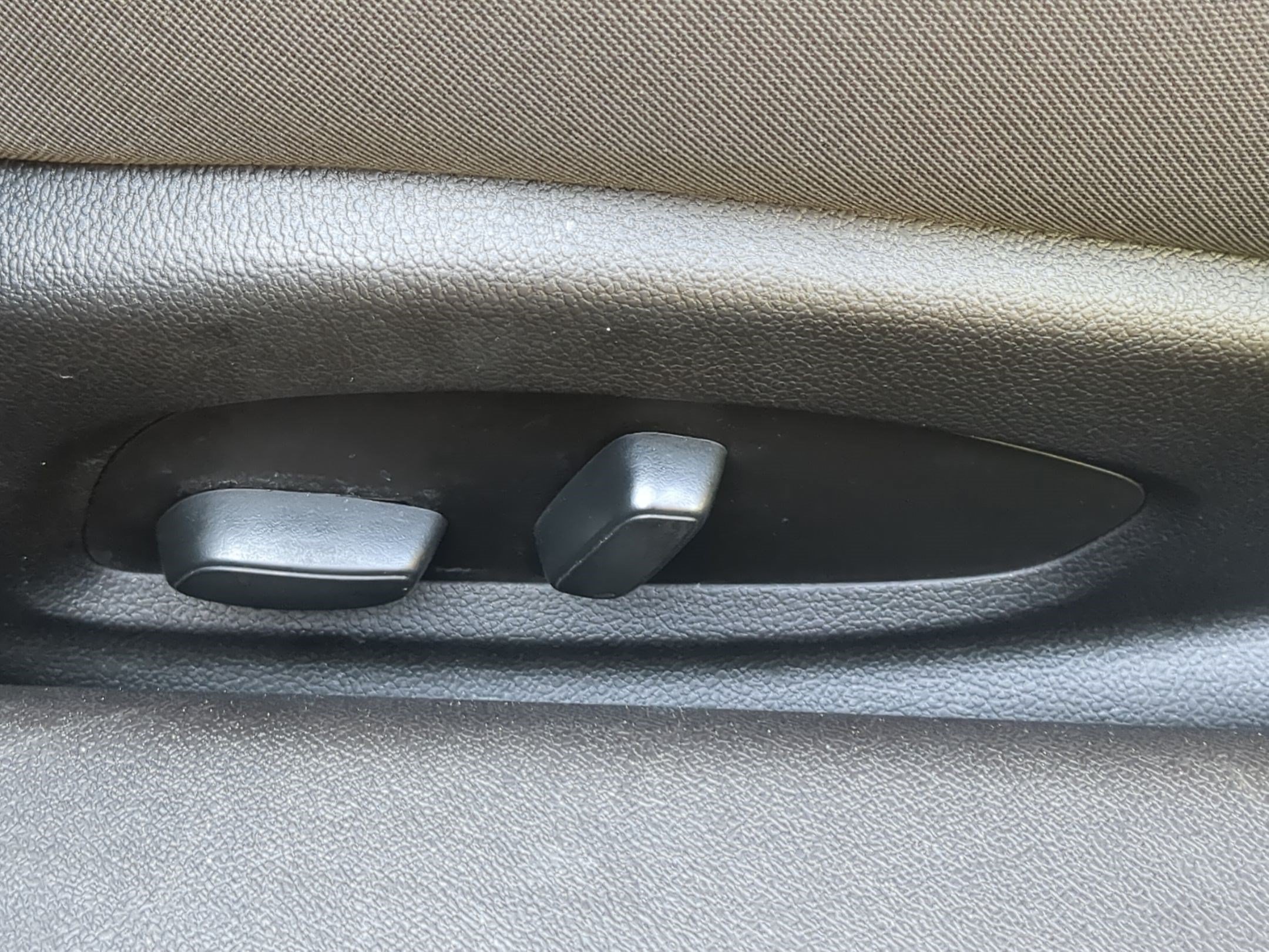 Used 2023 Chevrolet Camaro LT RWD image 17