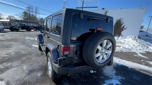Used 2018 Jeep Wrangler Unlimited Sahara w/ Dual Top Group image 8