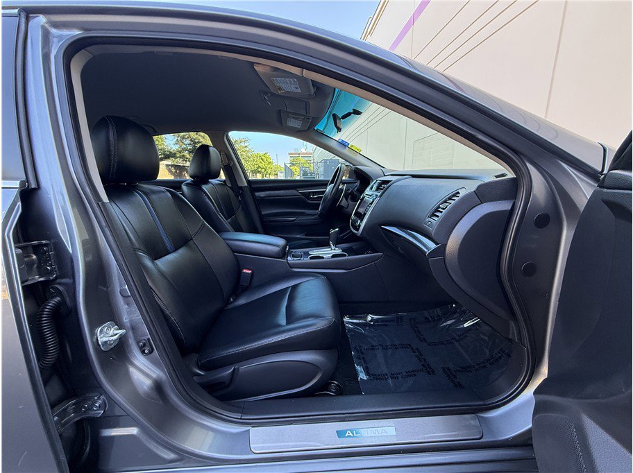 Used 2018 Nissan Altima 2.5 SR w/ SR Special Edition FWD image 11