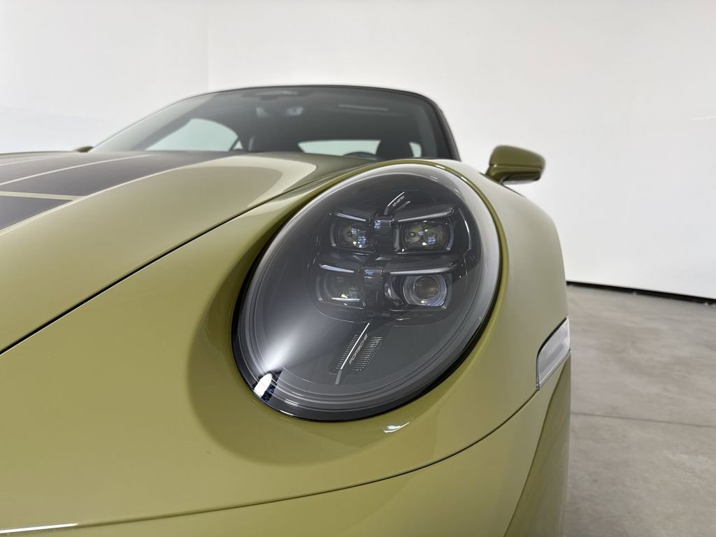 New 2026 Porsche 911 GTS image 11