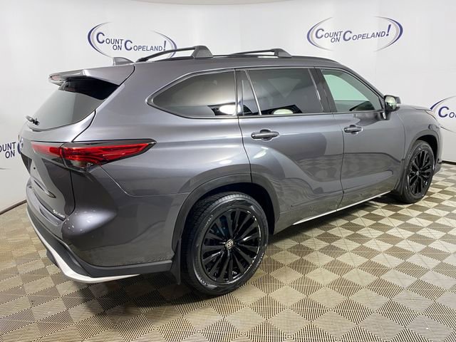 Used 2023 Toyota Highlander XSE image 8