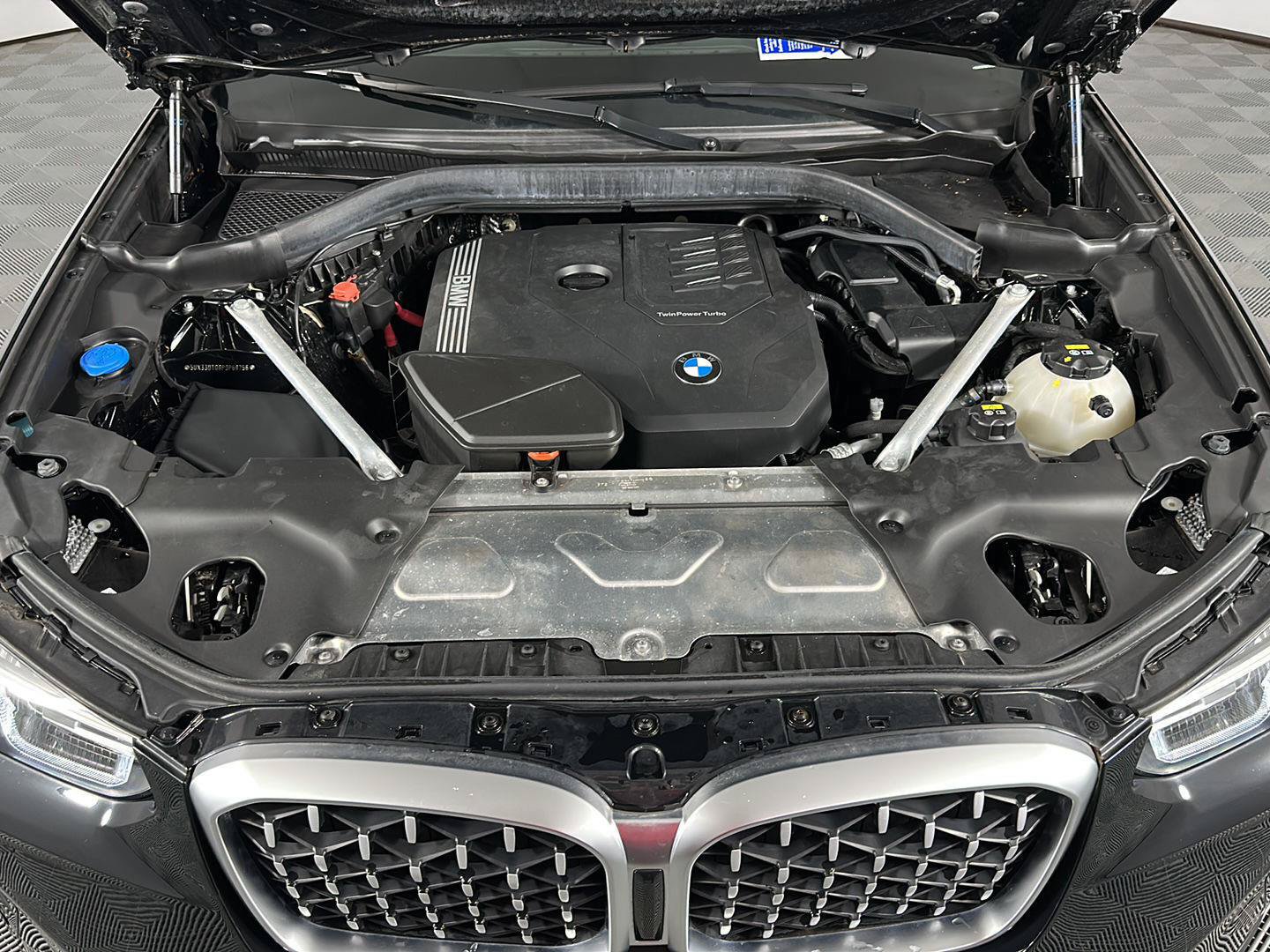 Used 2023 BMW X4 xDrive30i w/ Premium Package AWD/4WD image 6