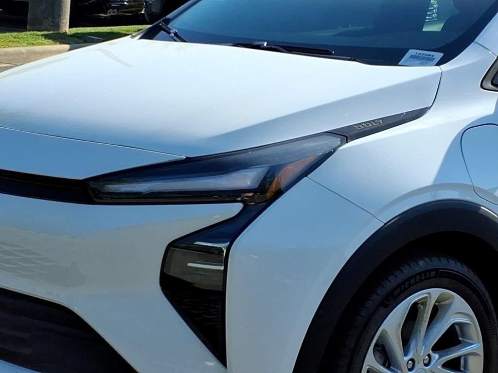New 2027 Chevrolet Bolt LT w/ Comfort Package FWD image 26