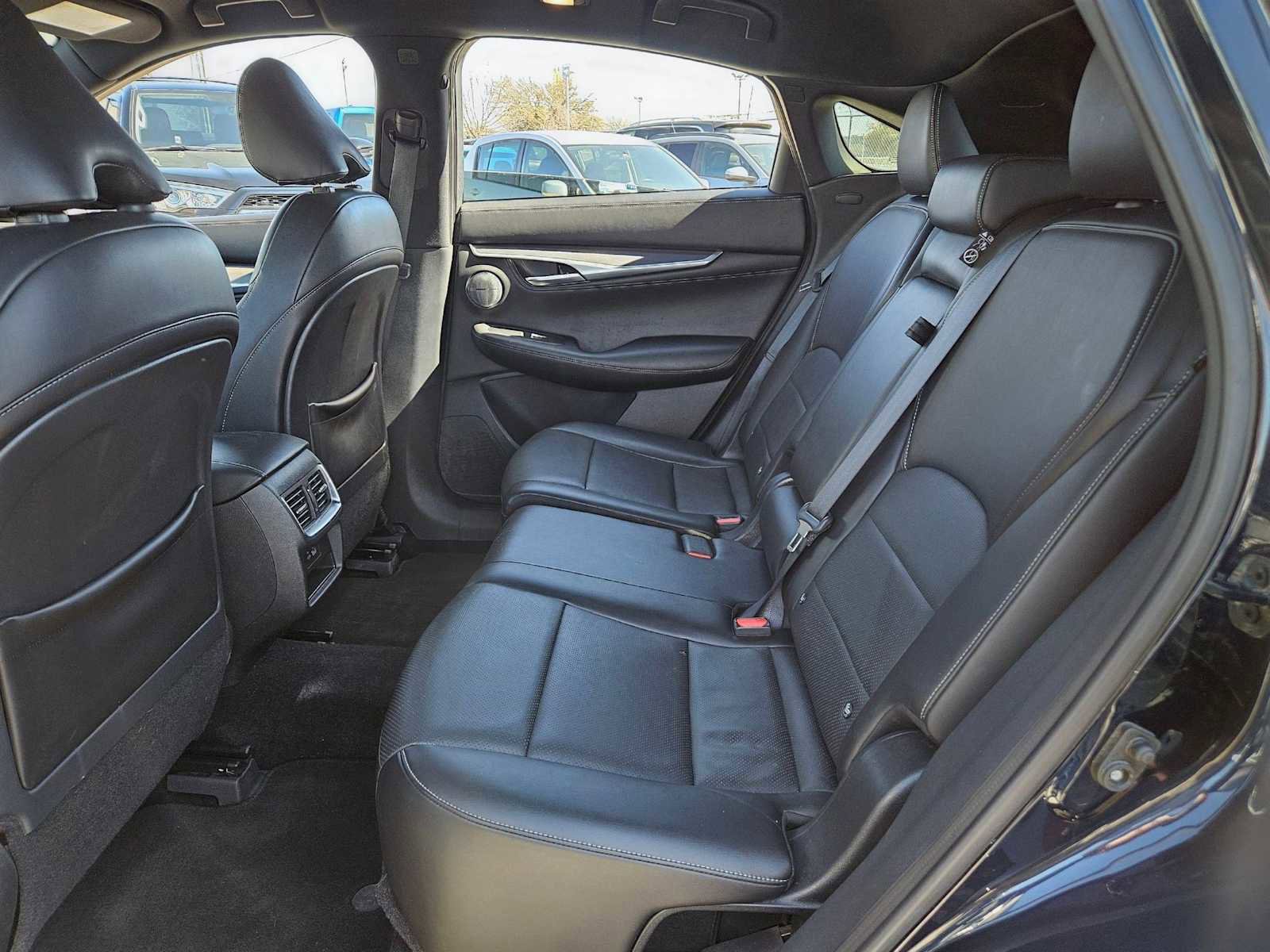 Used 2023 INFINITI QX55 Essential image 17