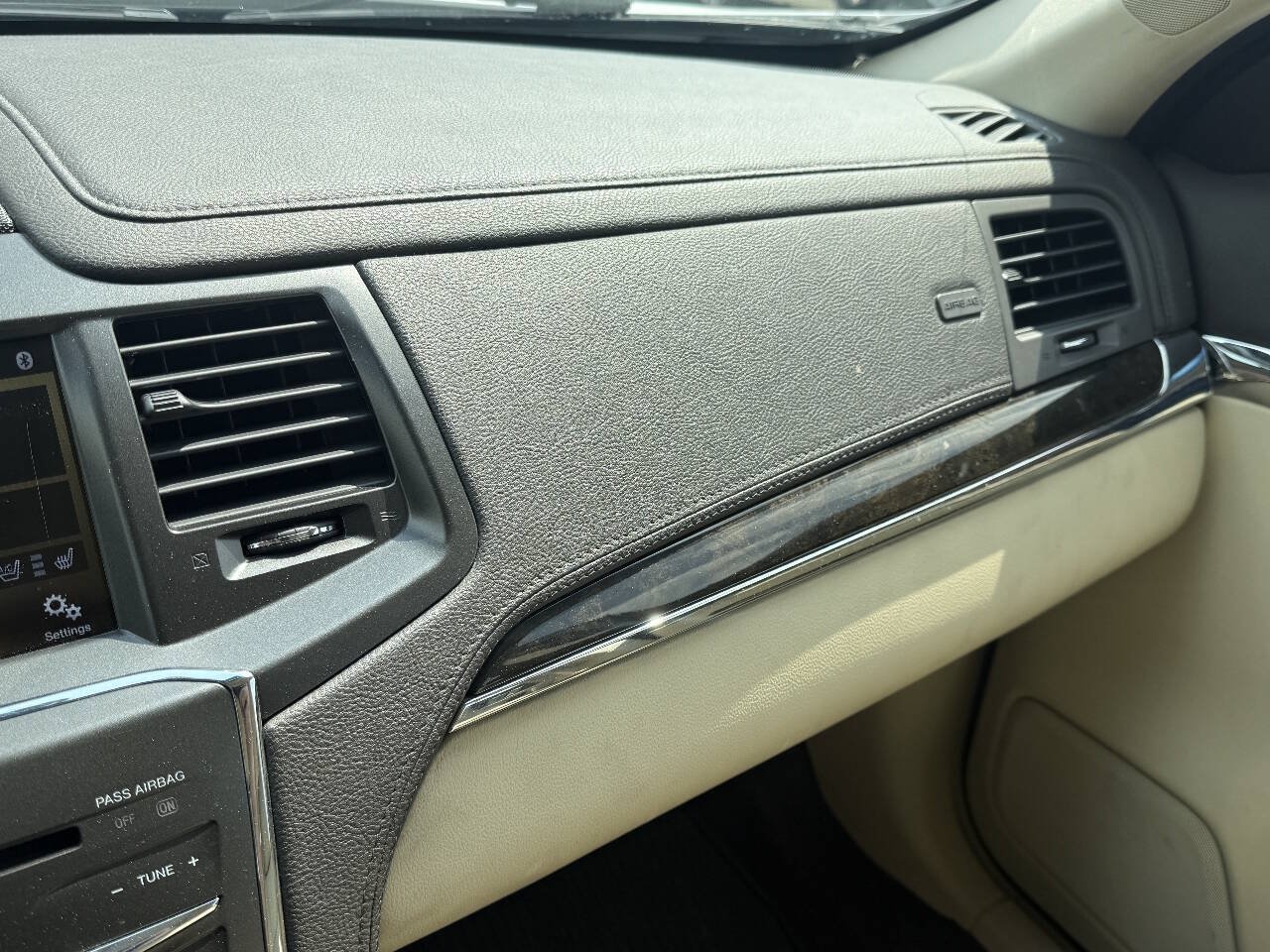 Used 2016 Lincoln MKS AWD w/ Equipment Group 101A image 27