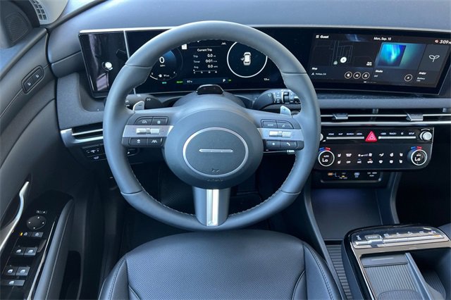 New 2025 Hyundai Tucson Limited image 14