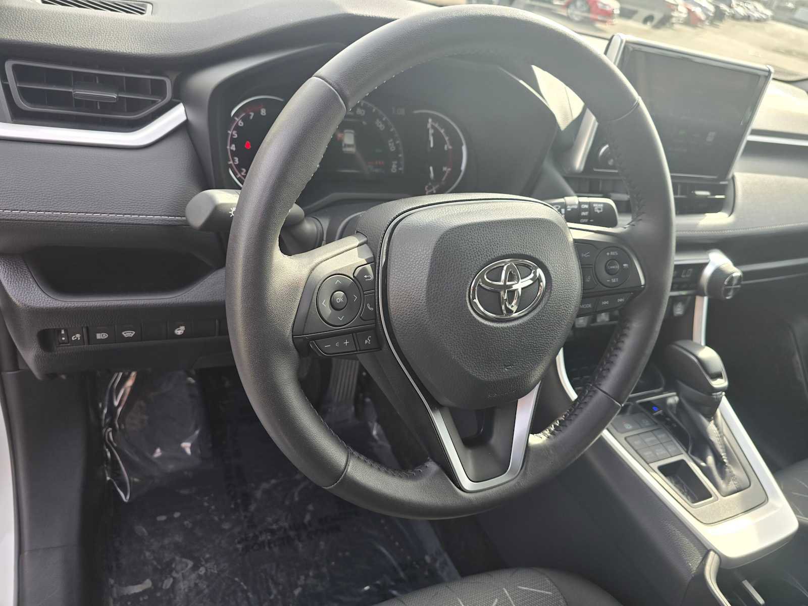Used 2025 Toyota RAV4 XLE w/ Weather Package image 24