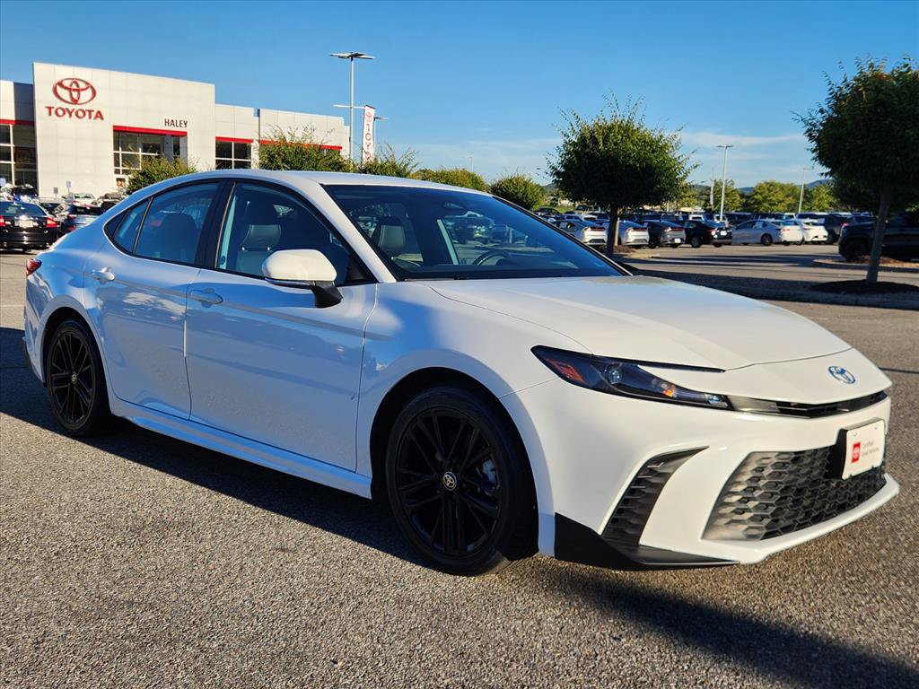 Certified 2025 Toyota Camry SE FWD image 2