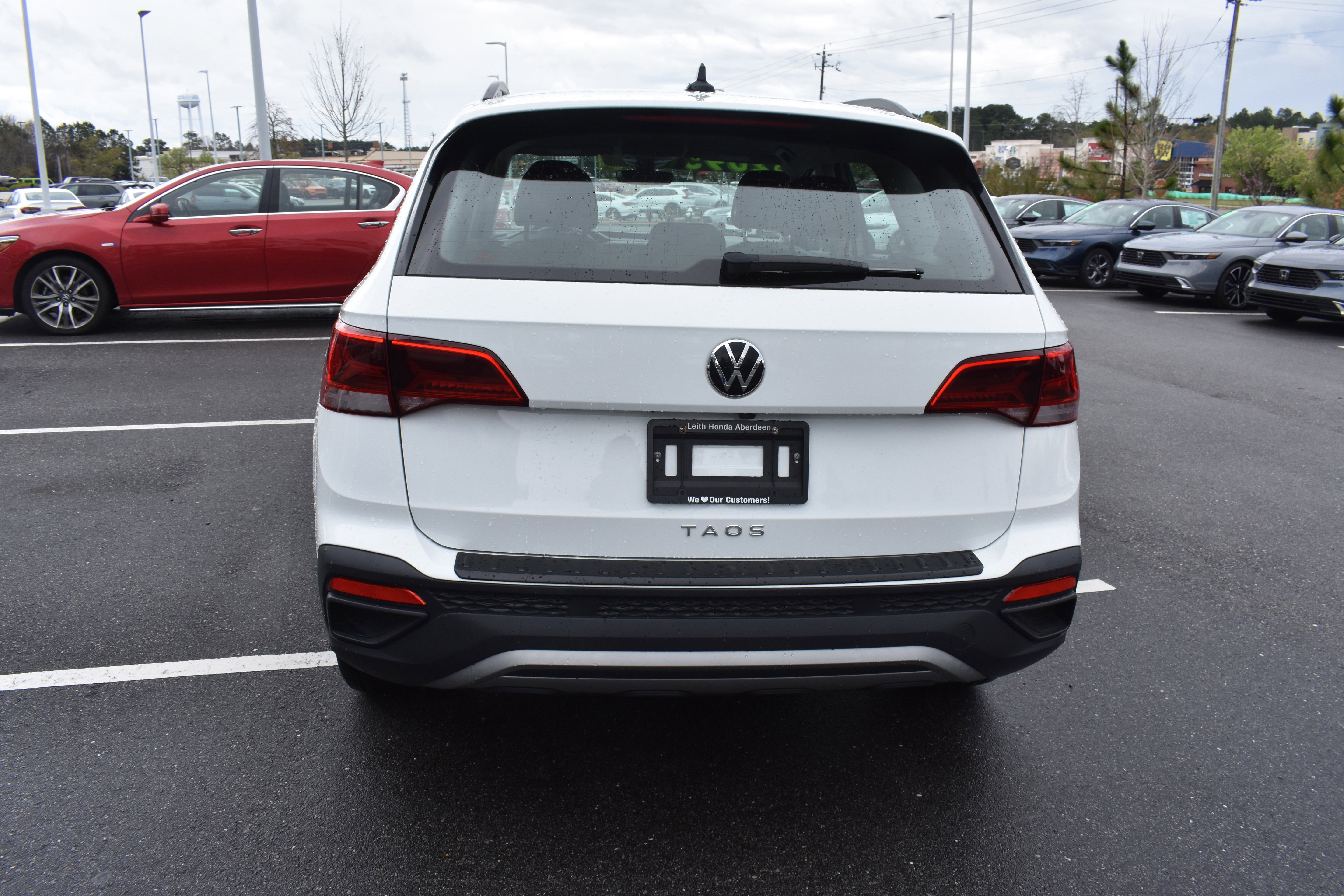 Used 2024 Volkswagen Taos S image 8