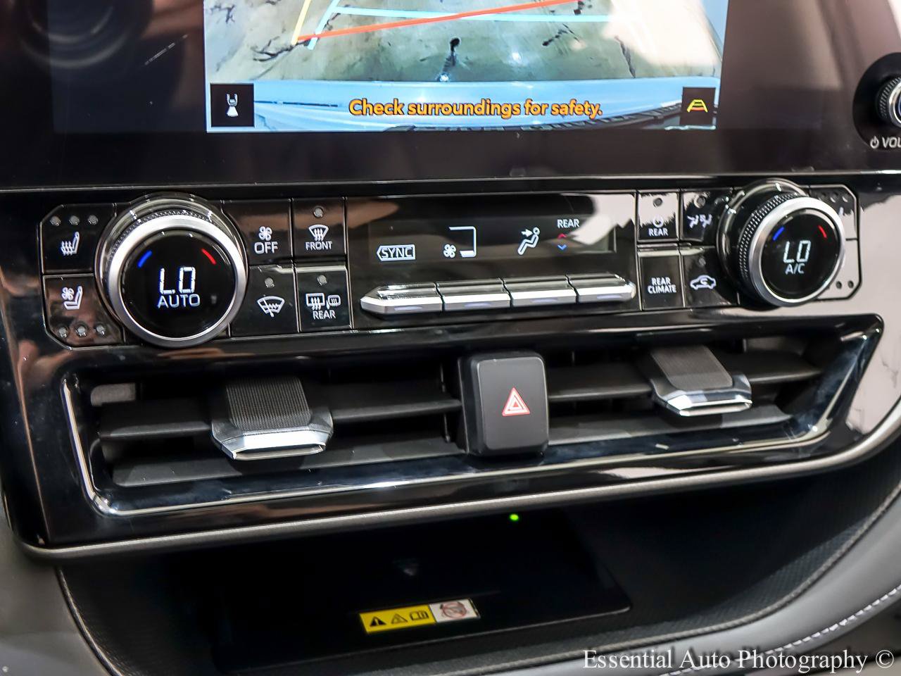 Used 2024 Toyota Highlander Limited AWD/4WD image 24