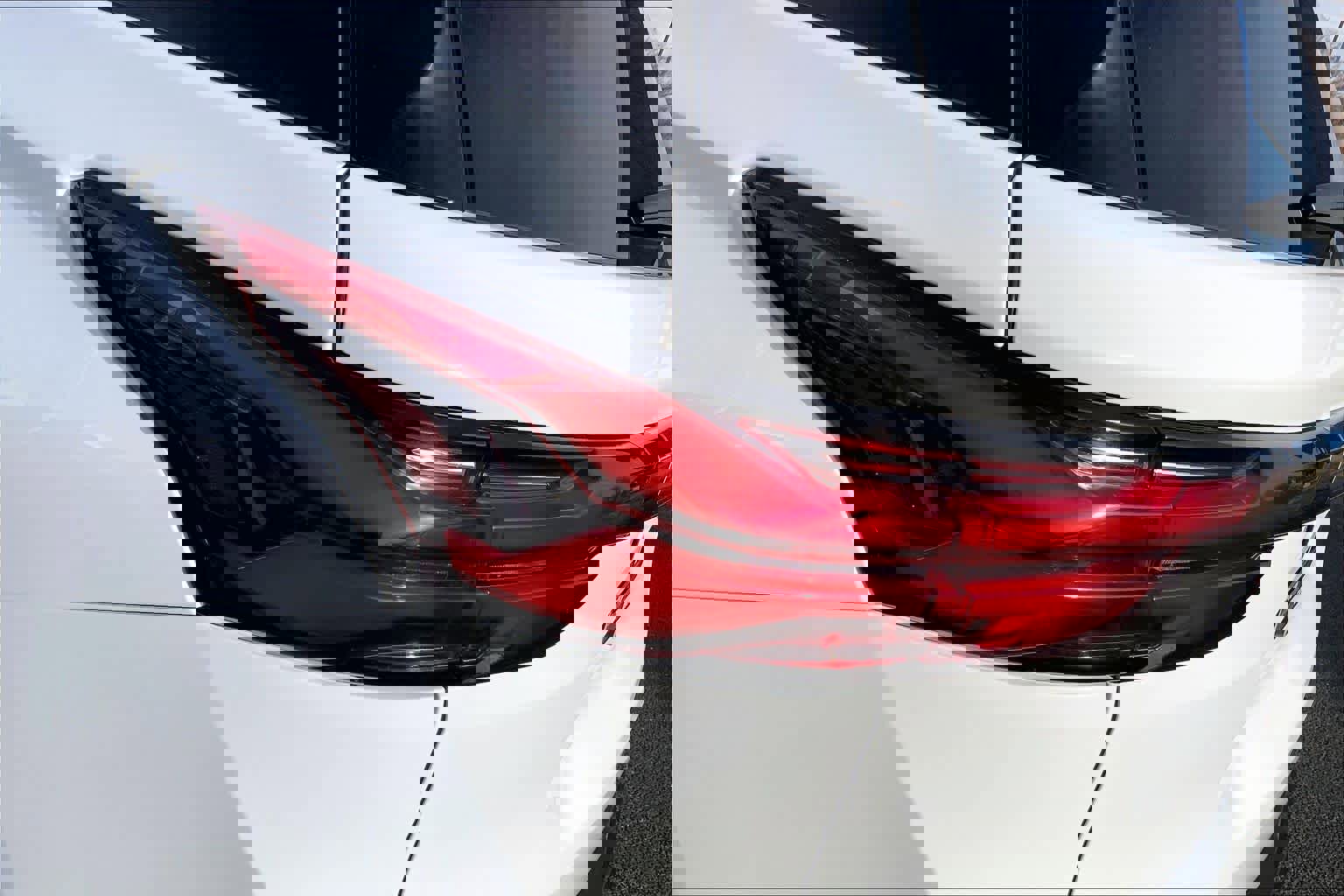 Used 2023 Chevrolet Traverse LS image 28