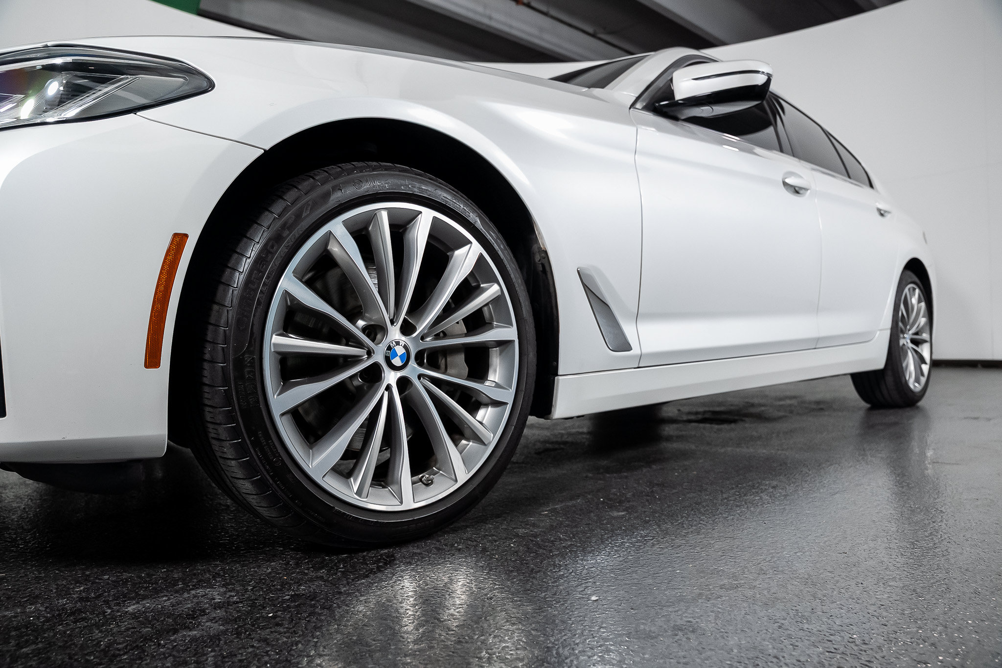 Used 2021 BMW 540i xDrive w/ Premium Package AWD/4WD image 14
