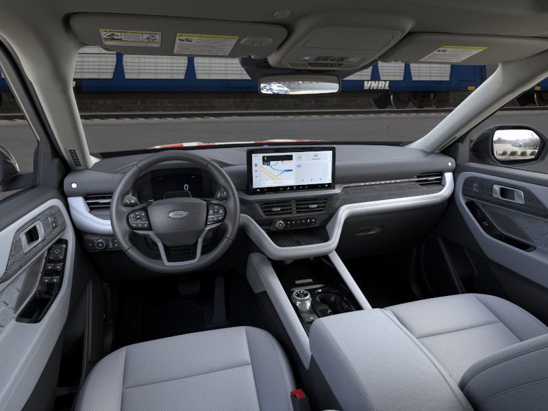New 2025 Ford Explorer Platinum image 9