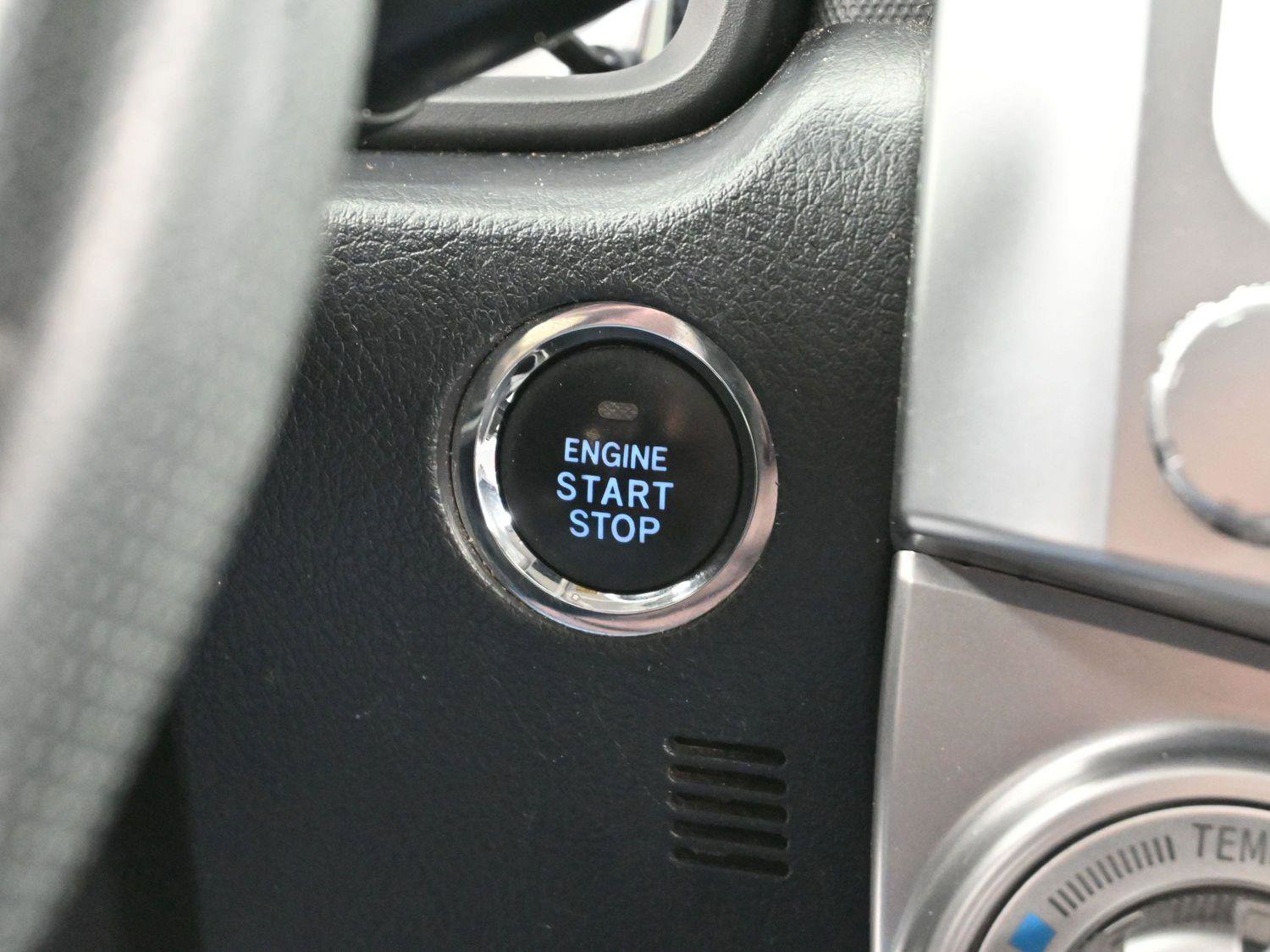 Used 2014 Toyota 4Runner Limited image 28