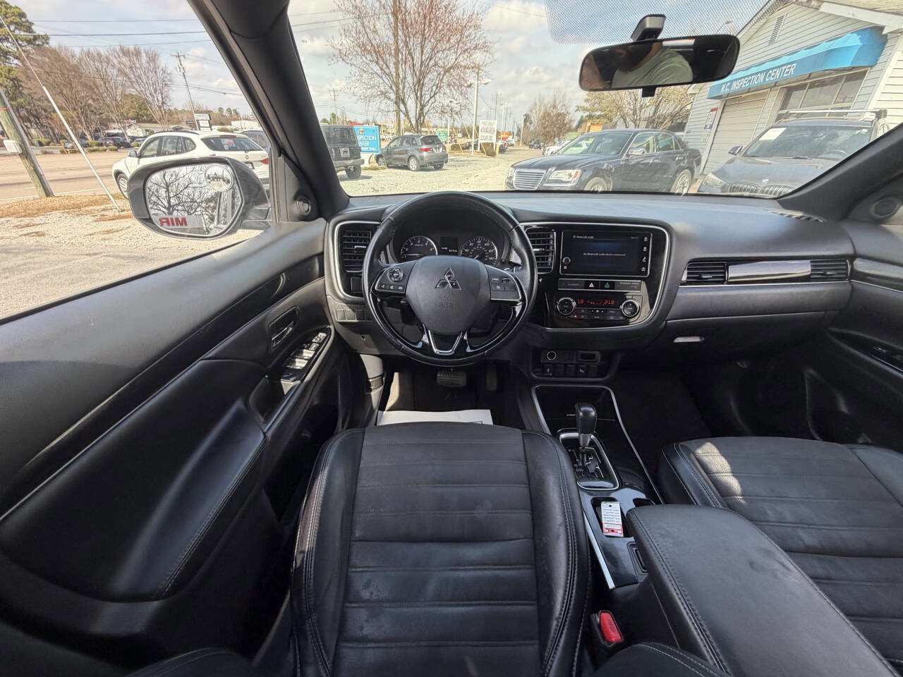 Used 2019 Mitsubishi Outlander LE image 28