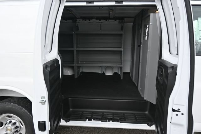 New 2026 Chevrolet Express 2500 w/ Driver Convenience Package RWD image 23