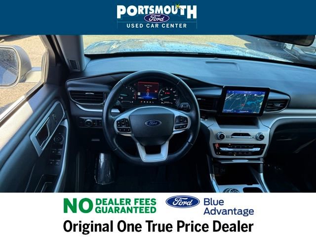 Used 2022 Ford Explorer XLT w/ Equipment Group 202A image 7