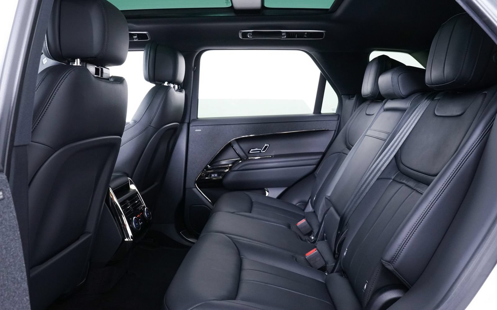 Used 2025 Land Rover Range Rover Sport Dynamic SE AWD/4WD image 30