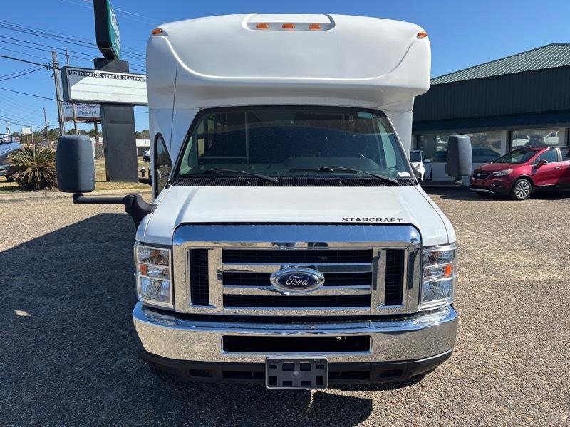Used 2017 Ford E-450 and Econoline 450 Super Duty w/ Shuttle Bus Prep Package image 7