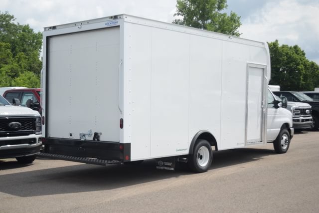 New 2027 Ford E-450 and Econoline 450 Super Duty w/ Power Equipment Group RWD image 20