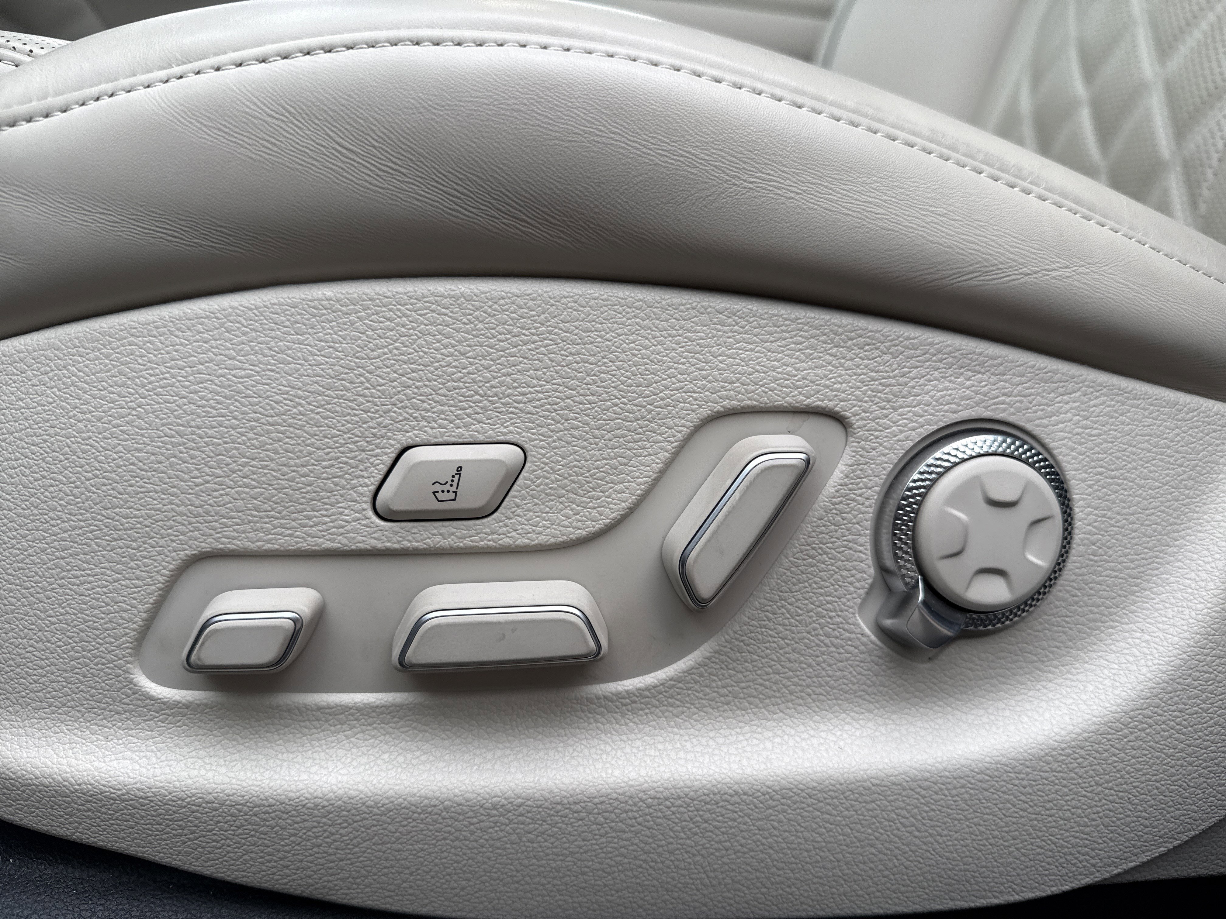 Used 2024 Genesis GV80 3.5T w/ Prestige Package image 16