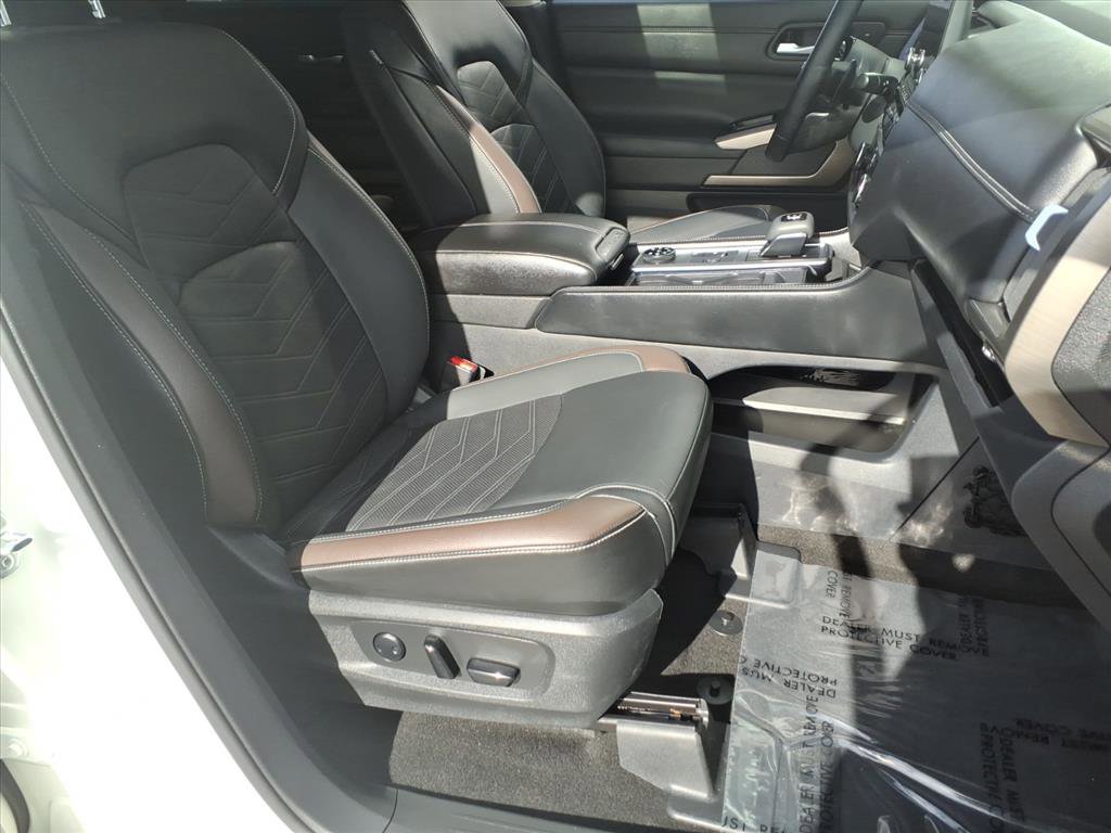 Certified 2023 Nissan Pathfinder Platinum image 12