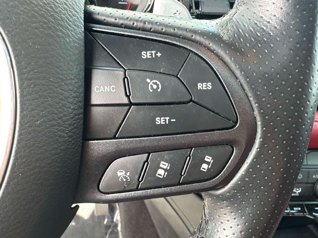 Used 2022 Dodge Durango R/T w/ Tow 'N Go Package AWD/4WD image 19