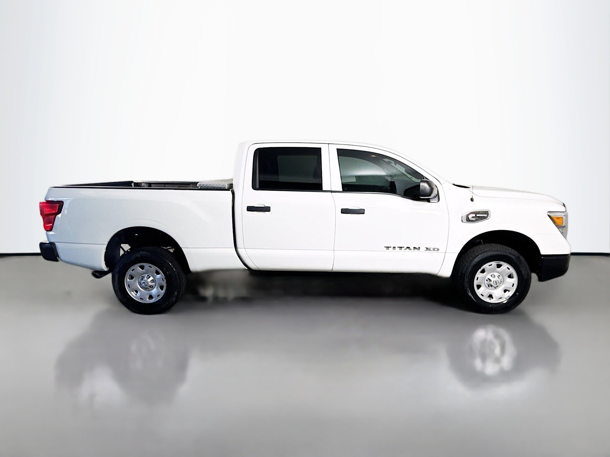 Used 2019 Nissan Titan S w/ S Utility Package image 11