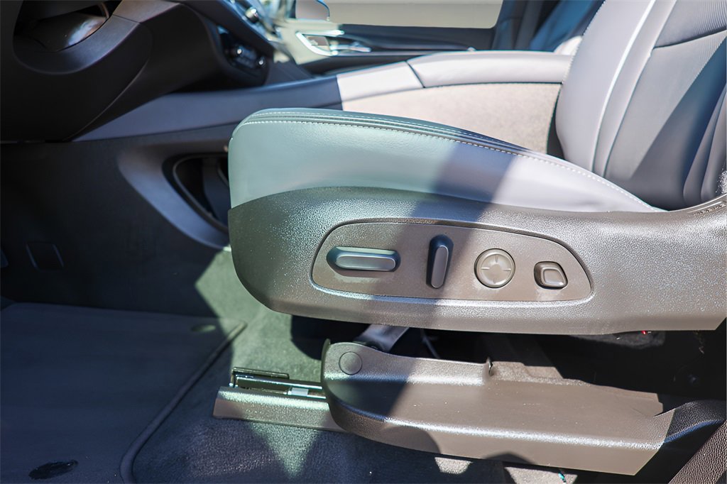 Used 2024 Buick Enclave Premium image 20