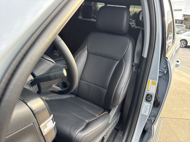 Used 2026 Ford F250 Lariat w/ FX4 Off-Road Package image 23