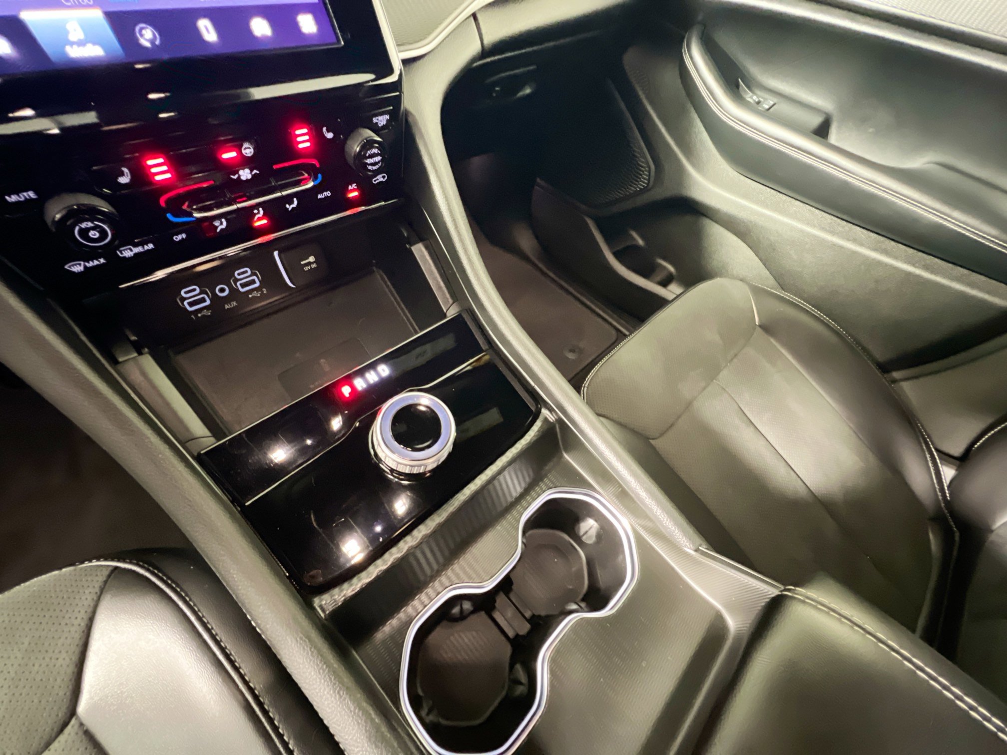 Used 2024 Jeep Grand Cherokee Altitude image 26