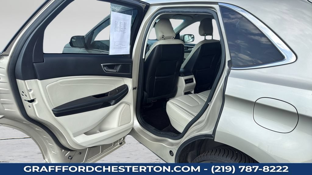 Used 2017 Ford Edge Titanium FWD image 37