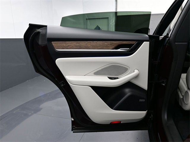 Used 2024 Porsche Macan 4 Electric image 13