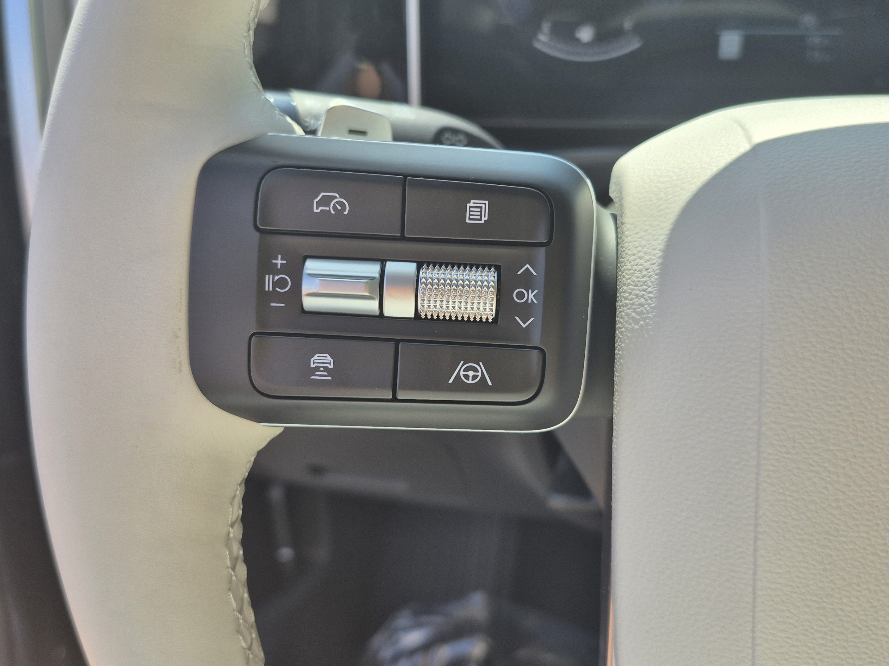 New 2027 Hyundai Santa Fe SE FWD image 31