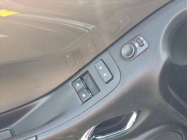 Used 2015 Chevrolet Camaro SS RWD image 13